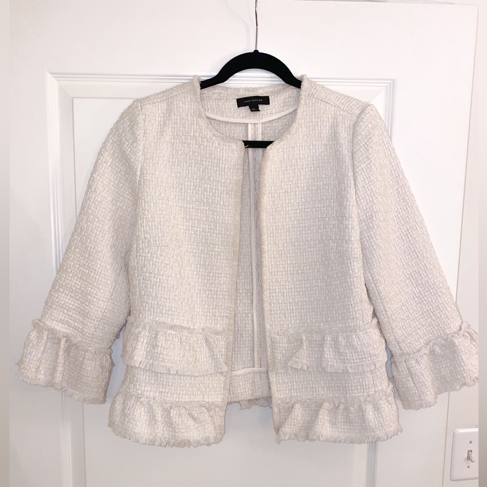 Ann Taylor Cream Tweed Ruffle Blazer Size 8